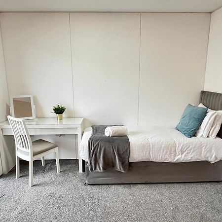 Large Townhouse 5 Beds With Two Parking Spaces - Manchester City Centre Екстер'єр фото