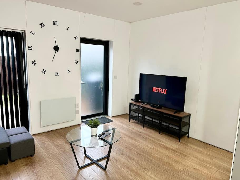 Large Townhouse 5 Beds With Two Parking Spaces - Manchester City Centre Екстер'єр фото