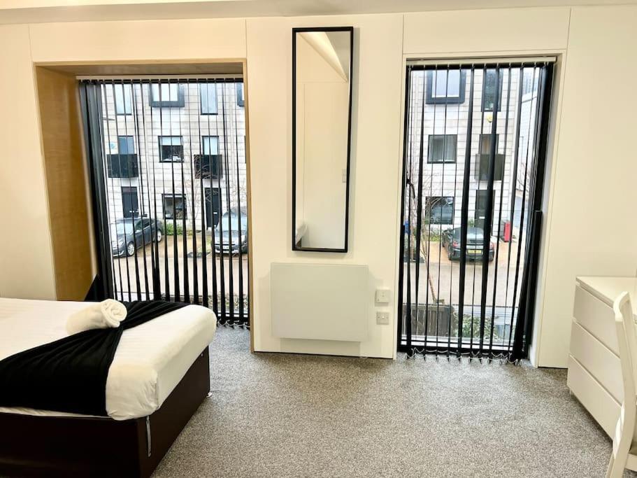 Large Townhouse 5 Beds With Two Parking Spaces - Manchester City Centre Екстер'єр фото