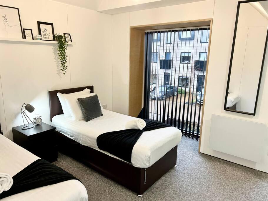 Large Townhouse 5 Beds With Two Parking Spaces - Manchester City Centre Екстер'єр фото