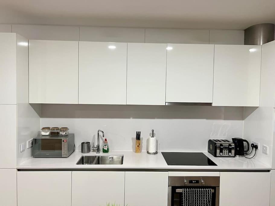 Large Townhouse 5 Beds With Two Parking Spaces - Manchester City Centre Екстер'єр фото