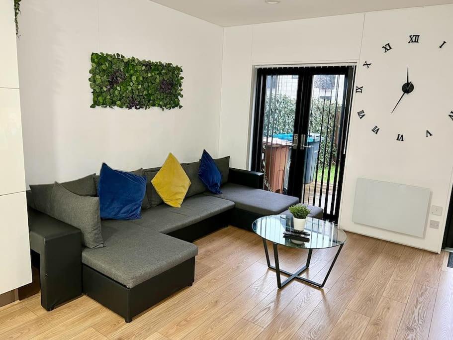 Large Townhouse 5 Beds With Two Parking Spaces - Manchester City Centre Екстер'єр фото